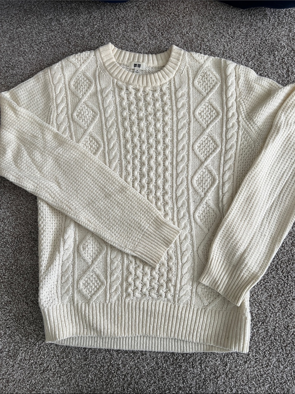 UNIQLO Men's Off-White Cable Knit Crewneck Sweater